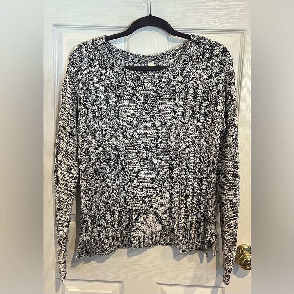 Aeropostale Black & White Woven Sweater